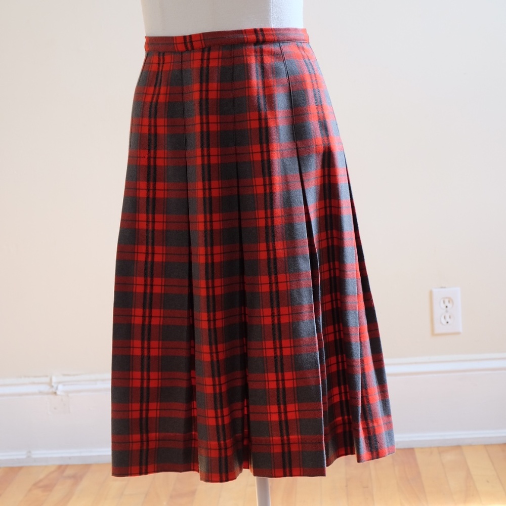 Plaid Red and Black Midi Skirt